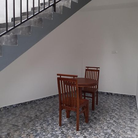 Pearl Holiday Inn Мириса Екстериор снимка
